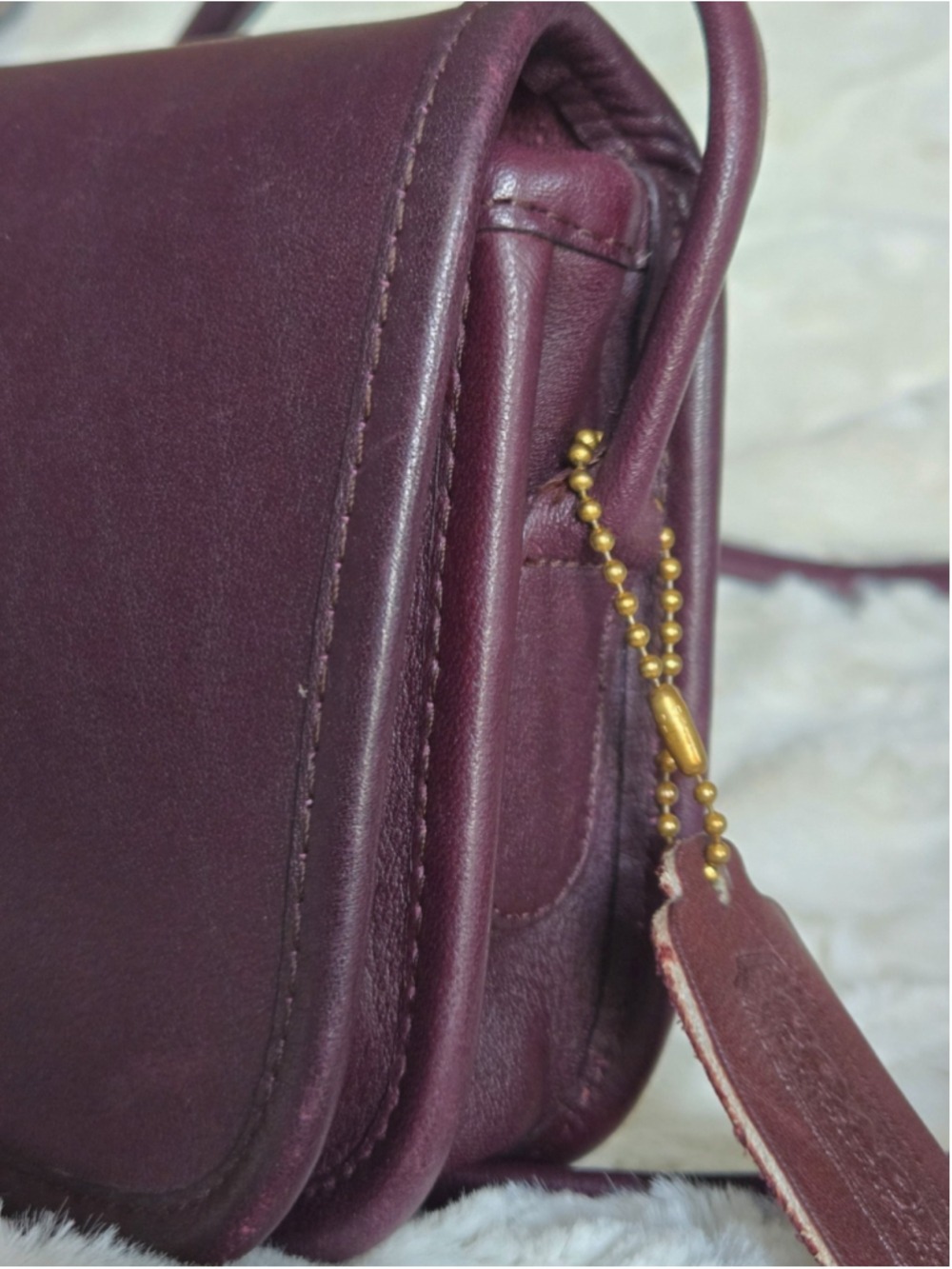 Vintage Coach Dinky Burgandy Leather Crossbody Bag - Picture 3 of 13